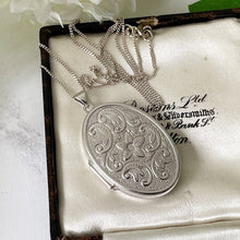 Cargar imagen en el visor de la galería, Vintage Edwardian Style Engraved Sterling Silver Locket. Floral Engraved Family Photo Locket & Chain. 4-Photo Oval Silver Locket On Chain