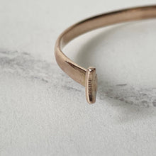 Cargar imagen en el visor de la galería, Antique Scottish Gold, Citrine & Pearl Bracelet Cuff. 9ct Gold Victorian Cairngorm Gemstone Bangle. Etruscan Revival Cuff Bracelet.