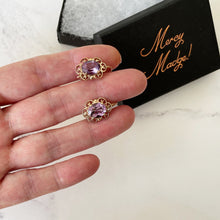 Cargar imagen en el visor de la galería, Victorian 14ct Gold Amethyst Drop Earrings. Antique Gold Filigree Oval Amethyst Dangle Earrings. Purple Gemstone Victorian Jewelry