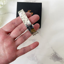 Cargar imagen en el visor de la galería, Vintage Victorian Revival Sterling Silver Hinged Bangle. Engraved Pansy English Silver Bracelet Cuff, Birmingham 1971