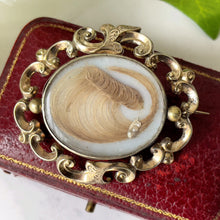 Charger l'image dans la galerie, Antique Georgian 9ct Gold Mourning Brooch With Hair Compartment. 2 Sided Locket Brooch, Hair Curl & Weave. Georgian Mourning Jewellery