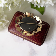 Charger l'image dans la galerie, Antique Georgian 9ct Gold Mourning Brooch With Hair Compartment. 2 Sided Locket Brooch, Hair Curl & Weave. Georgian Mourning Jewellery