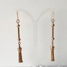 Charger l'image dans la galerie, Antique Victorian 15ct Gold Tassel Earrings. Etruscan Revival Long Pendant Drop Earrings. Antique Tri-Colour Gold Foxtail Tassel Earrings