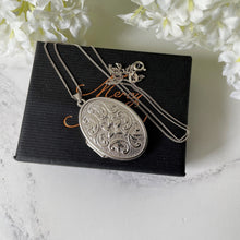 Cargar imagen en el visor de la galería, Vintage Edwardian Style Engraved Sterling Silver Locket. Floral Engraved Family Photo Locket & Chain. 4-Photo Oval Silver Locket On Chain