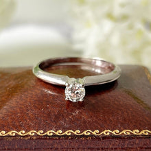 Cargar imagen en el visor de la galería, Vintage 14ct White Gold & Diamond Solitaire Ring. 1/4 Carat Diamond Engagement Ring, High 4-Claw Setting. Tall Profile Floating Diamond Ring