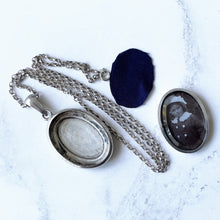 Charger l'image dans la galerie, Antique Victorian 2-Sided Picture Locket & Long Chain. Large Sterling Silver Photo Pendant With Young Edwardian Girl, 22" Belcher/Rolo Chain