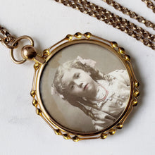 Cargar imagen en el visor de la galería, Edwardian Gold Picture Locket & Belcher Chain. Antique 9ct Rolled Gold 2 Sided Photo Pendant Necklace. Large Glass Locket, Original Photos