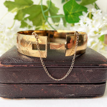 Cargar imagen en el visor de la galería, Vintage 12ct Rolled Gold Bracelet, Harrods Of London. Edwardian Revival Leaf Engraved Bangle Bracelet. Heavy Gold Filled Wide Hinged Bangle