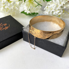 Cargar imagen en el visor de la galería, Vintage 12ct Rolled Gold Bracelet, Harrods Of London. Edwardian Revival Leaf Engraved Bangle Bracelet. Heavy Gold Filled Wide Hinged Bangle