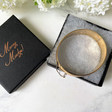Cargar imagen en el visor de la galería, Vintage 12ct Rolled Gold Bracelet, Harrods Of London. Edwardian Revival Leaf Engraved Bangle Bracelet. Heavy Gold Filled Wide Hinged Bangle