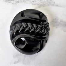 Carica l'immagine nel visualizzatore di Gallery, Antique Victorian Carved Whitby Jet Brooch. Huge Victorian Gothic Black Jet Statement Brooch, c1840. Victorian Mourning Jewellery