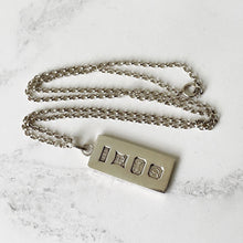 Cargar imagen en el visor de la galería, Vintage 1970s Silver Ingot Pendant With 47cm Chain. Retro English Hallmarked Sterling Silver Bullion Bar & Belcher Chain Necklace