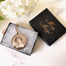 Cargar imagen en el visor de la galería, Antique Edwardian 9ct Rose Gold Picture Locket. Two Sided Rolled Gold Glass Locket With Original Photographs. Rose Gold Locket & Chain
