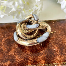 Cargar imagen en el visor de la galería, Antique Scottish Banded Agate Brooch. Victorian Lovers Gordian Knot Gold Gilt Brooch. Engraved Silver Celtic Ring Brooch. Sweetheart Jewelry