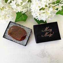 Load image into Gallery viewer, Victorian 9ct Gold & Silver Moss Agate Scottish Brooch. Large Antique Scenic Moss Agate Specimen Brooch. Victorian Scottish Pebble Jewelry