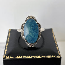Charger l'image dans la galerie, Antique Art Deco Lapis Lazuli Ring. 935 Silver & Marcasite Blue Gemstone Ring, Germany. Art Deco Flower Ring Size UK Q/US 8/EU 56-1/2