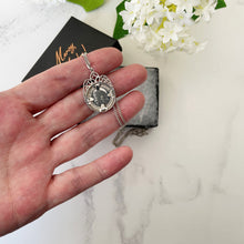 Cargar imagen en el visor de la galería, Antique Edwardian Silver Coin Pendant & Chain. King George V Threepenny Coin Necklace, Dated 1919. Vintage Sterling Silver Coin Jewelry