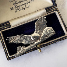 Cargar imagen en el visor de la galería, Vintage Scottish Silver Brooch, Snowy Owl Nesting On Fetlar, Shetland. Sterling Silver Figural Bird Brooch, Edinburgh 1967 Hallmarks.