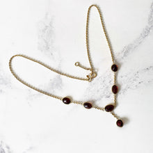 Cargar imagen en el visor de la galería, Vintage 1930s 18ct Gold Bohemian Garnet Necklace. Antique Art Deco Red Gemstone Pendant Drop Necklace. Gem Set Y Necklace, Princess Length