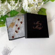 Cargar imagen en el visor de la galería, Vintage 1930s 18ct Gold Bohemian Garnet Necklace. Antique Art Deco Red Gemstone Pendant Drop Necklace. Gem Set Y Necklace, Princess Length
