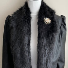 Charger l'image dans la galerie, Antique Georgian 9ct Gold Mourning Brooch With Hair Compartment. 2 Sided Locket Brooch, Hair Curl & Weave. Georgian Mourning Jewellery