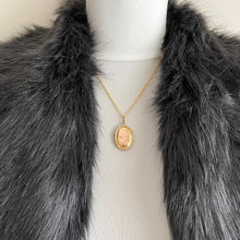 Cargar imagen en el visor de la galería, Antique Victorian 9ct Gold Locket. Engraved Swallow & Rose Sweetheart Locket. Small Gold Oval Gold Locket. Antique Photo Locket.