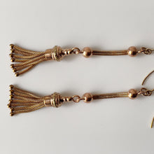 Charger l'image dans la galerie, Antique Victorian 15ct Gold Tassel Earrings. Etruscan Revival Long Pendant Drop Earrings. Antique Tri-Colour Gold Foxtail Tassel Earrings