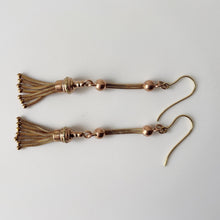 Charger l'image dans la galerie, Antique Victorian 15ct Gold Tassel Earrings. Etruscan Revival Long Pendant Drop Earrings. Antique Tri-Colour Gold Foxtail Tassel Earrings