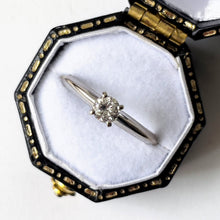 Cargar imagen en el visor de la galería, Vintage 14ct White Gold & Diamond Solitaire Ring. 1/4 Carat Diamond Engagement Ring, High 4-Claw Setting. Tall Profile Floating Diamond Ring