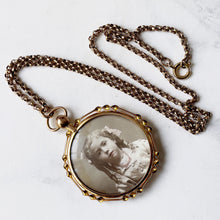 Cargar imagen en el visor de la galería, Edwardian Gold Picture Locket & Belcher Chain. Antique 9ct Rolled Gold 2 Sided Photo Pendant Necklace. Large Glass Locket, Original Photos