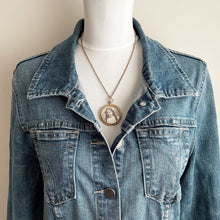 Cargar imagen en el visor de la galería, Edwardian Gold Picture Locket & Belcher Chain. Antique 9ct Rolled Gold 2 Sided Photo Pendant Necklace. Large Glass Locket, Original Photos