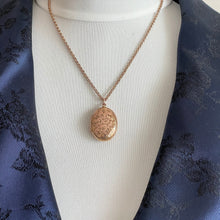 Cargar imagen en el visor de la galería, Antique Edwardian Solid 9ct Gold Engraved Locket. Engraved Oval Gold Puffy Locket With Optional Chain. English Gold Locket, 1909 Hallmark
