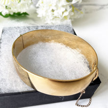 Cargar imagen en el visor de la galería, Vintage 12ct Rolled Gold Bracelet, Harrods Of London. Edwardian Revival Leaf Engraved Bangle Bracelet. Heavy Gold Filled Wide Hinged Bangle