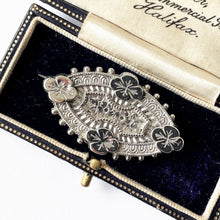 Cargar imagen en el visor de la galería, Antique Victorian Silver Sweetheart Brooch. Engraved Sterling Silver Shamrock Brooch. Lapel Pin, Alternative Antique Stock, Cravat, Tie Pin