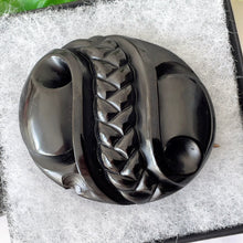 Carica l'immagine nel visualizzatore di Gallery, Antique Victorian Carved Whitby Jet Brooch. Huge Victorian Gothic Black Jet Statement Brooch, c1840. Victorian Mourning Jewellery