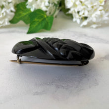 Carica l'immagine nel visualizzatore di Gallery, Antique Victorian Carved Whitby Jet Brooch. Huge Victorian Gothic Black Jet Statement Brooch, c1840. Victorian Mourning Jewellery
