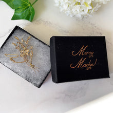 Cargar imagen en el visor de la galería, Antique Edwardian 9ct Gold & Pearl Flower Brooch. English Art Nouveau Floral Spray Brooch, Optional Box. Antique Bridal, Fine Jewelry Gift.