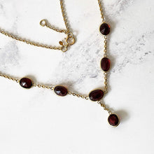 Cargar imagen en el visor de la galería, Vintage 1930s 18ct Gold Bohemian Garnet Necklace. Antique Art Deco Red Gemstone Pendant Drop Necklace. Gem Set Y Necklace, Princess Length