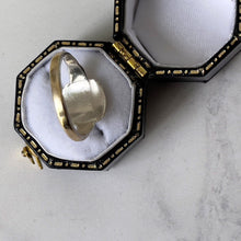 Charger l'image dans la galerie, Antique 9ct Gold Signet Ring. Edwardian/Victorian Gold Fronted Silver Ring. Antique Pinky/Childs/Small Finger Ring With Ring Box