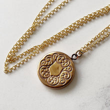 画像をギャラリービューアに読み込む, Antique Victorian Gold Gilt Portrait Pendant. Miniature Painted Porcelain Portrait of a Georgian Lady. Gold Plated Silver Pendant & Chain