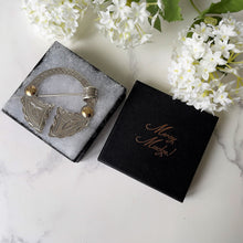 Cargar imagen en el visor de la galería, Massive Dublin Silver Rare Penannular Pin, John Morton, 1957. Vintage Irish Silver & 9ct Gold Engraved Shield Tartan/Plaid/Cloak Brooch