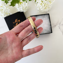 Cargar imagen en el visor de la galería, Vintage 12ct Rolled Gold Bracelet, Harrods Of London. Edwardian Style Excalibur Gold Bracelet. Engraved Fern Flourish Hinged Narrow Bangle.