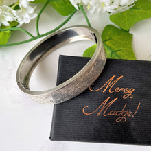 Charger l'image dans la galerie, Antique Victorian Silver Cuff Bracelet. Aesthetic Engraved Forget-me-Not & Fern Sweetheart Bracelet. Victorian Sterling Silver Narrow Bangle