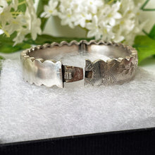 Cargar imagen en el visor de la galería, Antique Victorian Engraved Silver Narrow Bracelet. Aesthetic Engraved Rose Sweetheart Bracelet. Victorian Sterling Silver Pie Crust Bangle