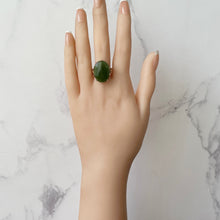 Cargar imagen en el visor de la galería, Vintage 18ct Gold Jade Ring. 1960s Art Nouveau/Deco Style Green Jadeite, Yellow Gold Ring. Jade Cabochon Cocktail Ring Size UK - N, US 6-3/4