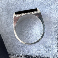 Charger l'image dans la galerie, Antique Edwardian Silver & Onyx Signet Ring. Floral Engraved 975 Silver Art Nouveau Ring. Large Chunky Middle/Pinky/Unisex Statement Ring
