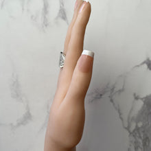 Charger l'image dans la galerie, Antique Edwardian Silver & Onyx Signet Ring. Floral Engraved 975 Silver Art Nouveau Ring. Large Chunky Middle/Pinky/Unisex Statement Ring