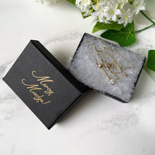 Charger l'image dans la galerie, Vintage 9ct Gold CZ Diamond Pendant Necklace. Simulated Diamond Solitaire Pendant, 16" Chain. White Gemstone Necklace, Hallmarked London