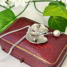 Charger l'image dans la galerie, Edwardian Arts and Crafts Pendant Necklace. Antique Art Nouveau Silver & Pearl Drop Pendant/Brooch. Art Nouveau Water Lily Leaf Pendant