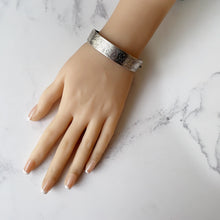 Charger l'image dans la galerie, Antique Victorian Silver Cuff Bracelet. Aesthetic Engraved Forget-me-Not & Fern Sweetheart Bracelet. Victorian Sterling Silver Narrow Bangle